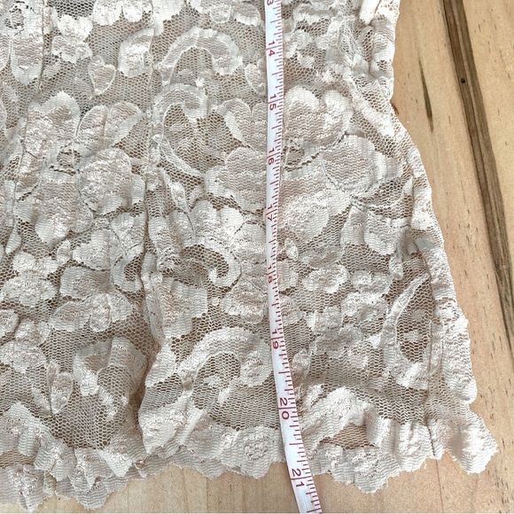 Lace Sweetheart Long Sleeve Top - Picture 12 of 15